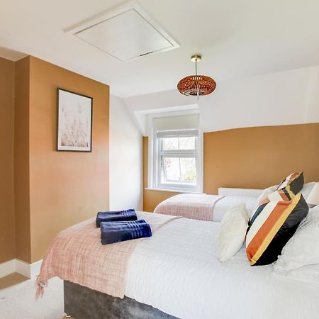 קולצ'סטר Cosy 3 Bedroom House With Free Parking And Wifi מראה חיצוני תמונה