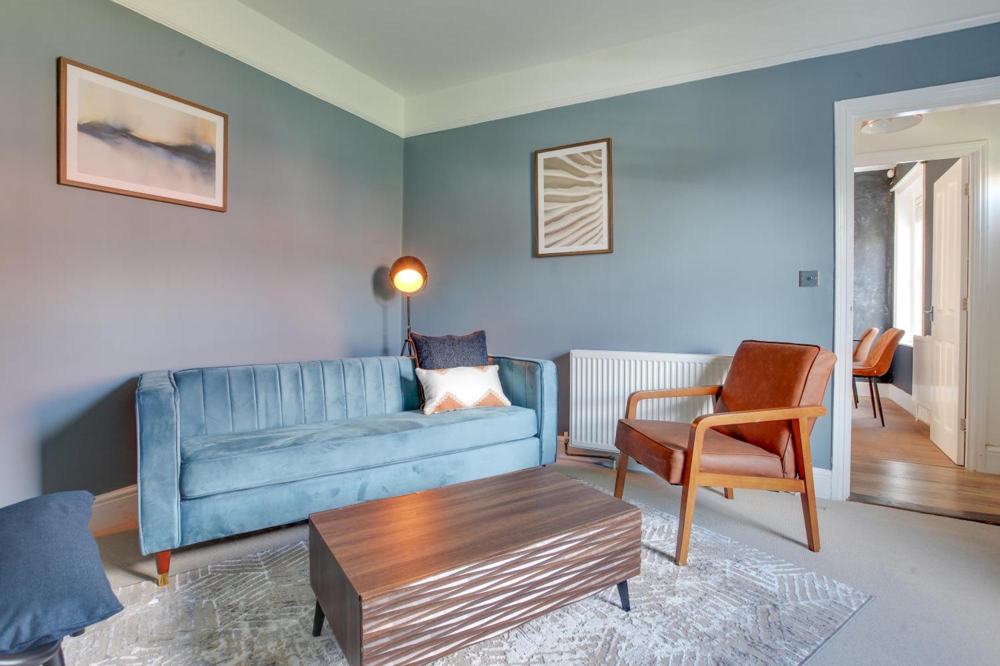 קולצ'סטר Cosy 3 Bedroom House With Free Parking And Wifi מראה חיצוני תמונה